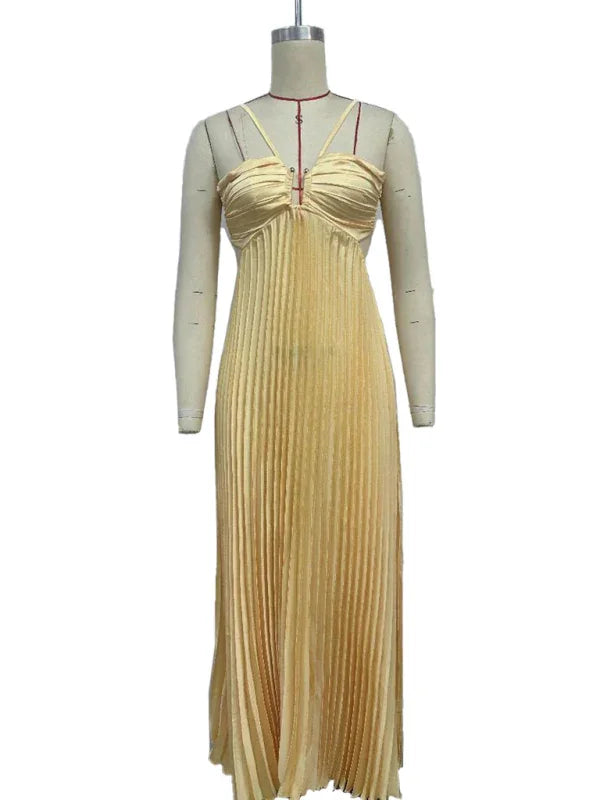 Chic Sweetheart Pleated Maxi Dress