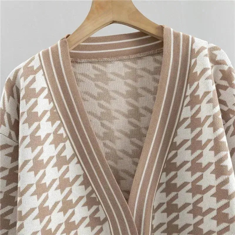 Chic Women Geometric V-Neck Two-Piece Set