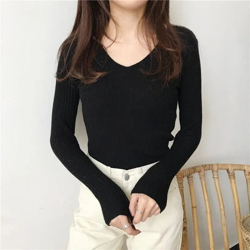 Women’s Slim Fit V-Neck Pullover Sweater – Ribbed