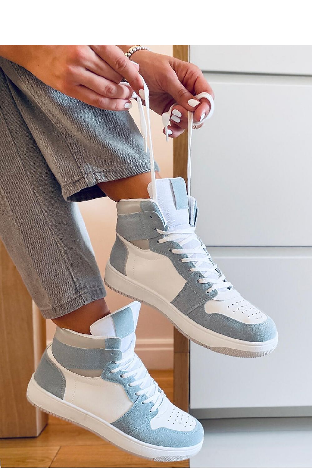 Women's Sneakers - High Tops Women Sneakers - Lace-Up All-Season Shoes