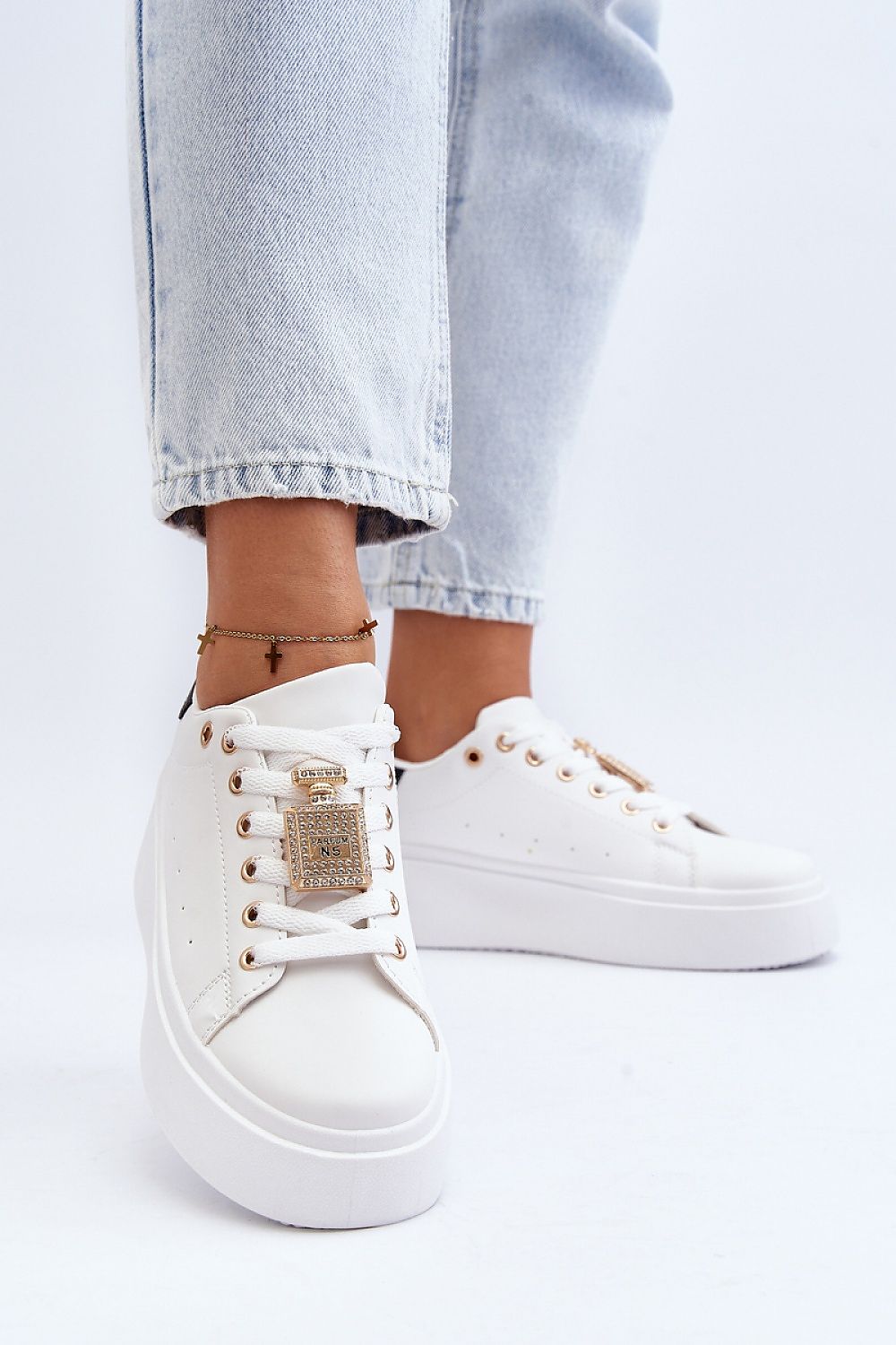 Women's Sneakers - Low-Top Women Platform Sneakers Shoes - Lace-Up All-Season Shoes