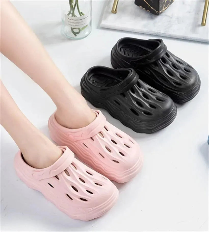 Anti Slip Crocs Sandals - Crocs - LeStyleParfait
