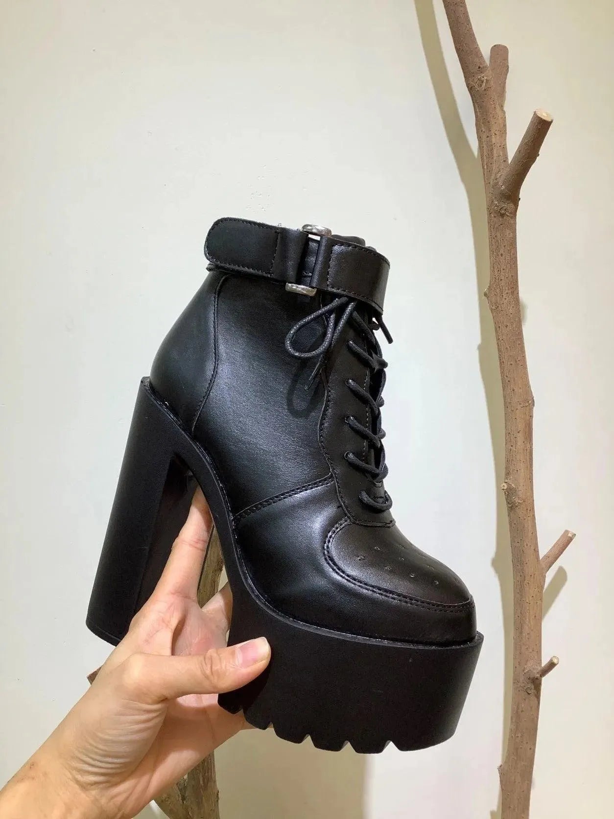 Black Block Heel Platform Boots - Boots - LeStyleParfait