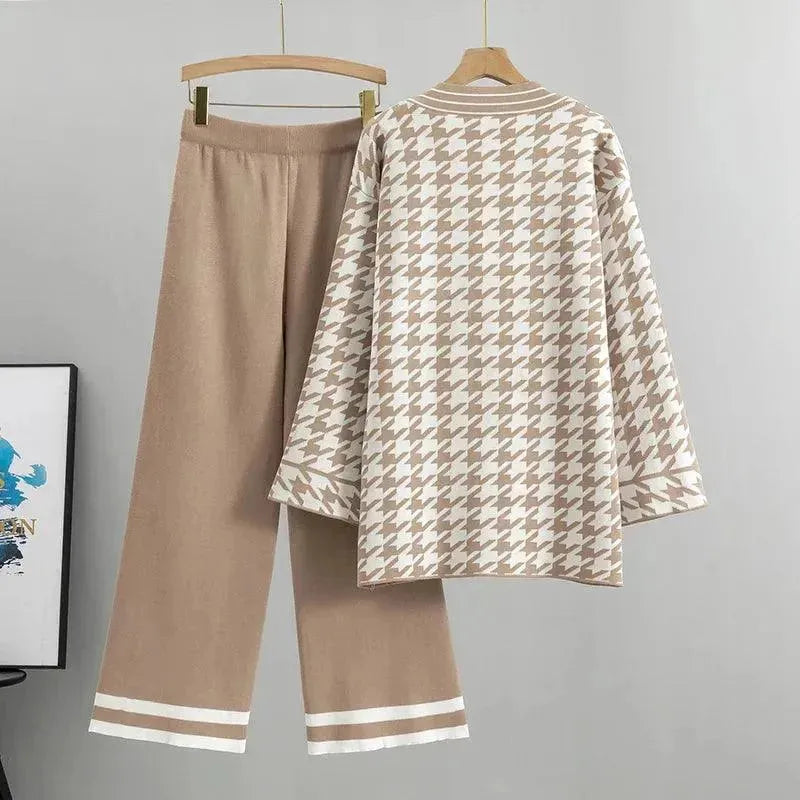 Chic Women Geometric V-Neck Two-Piece Set