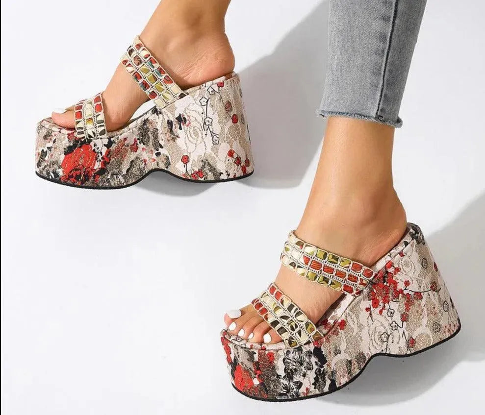 Chunky Printed Wedge Sandals - Wedge Shoes - LeStyleParfait