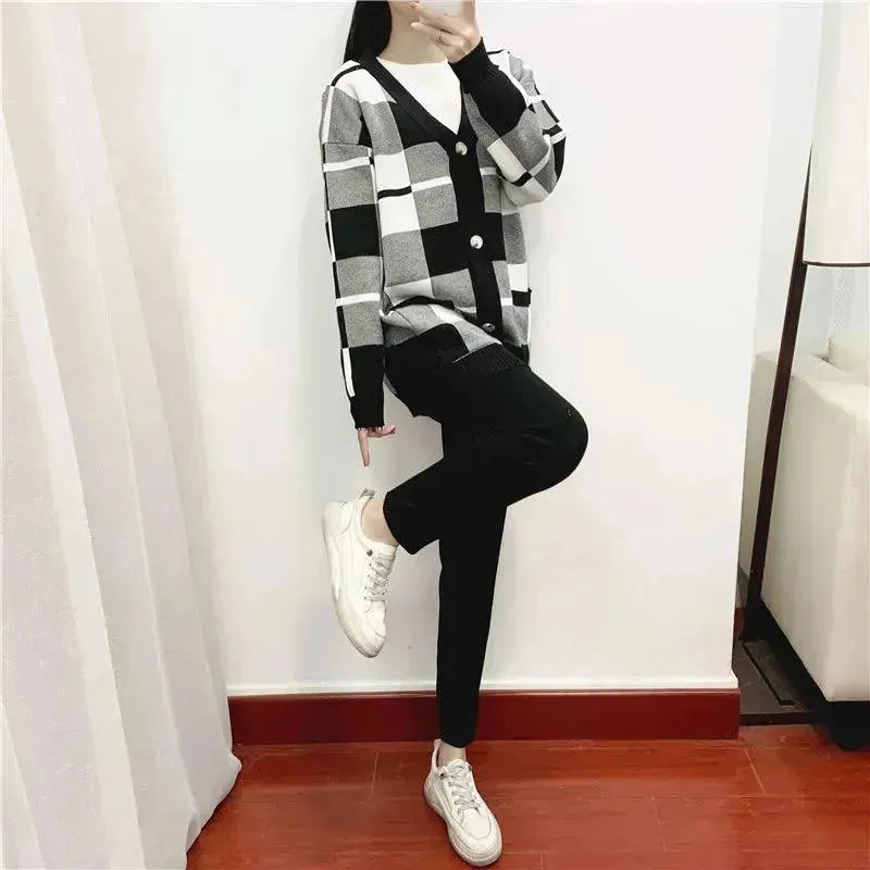 Cozy Knit Colorblock Three-Piece Women Set - Colorblock Knit Set - LeStyleParfait