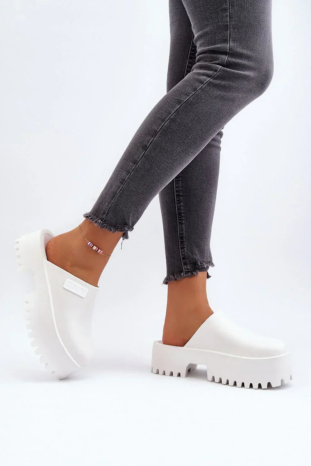  Flip-flops model 194121 Step in style 