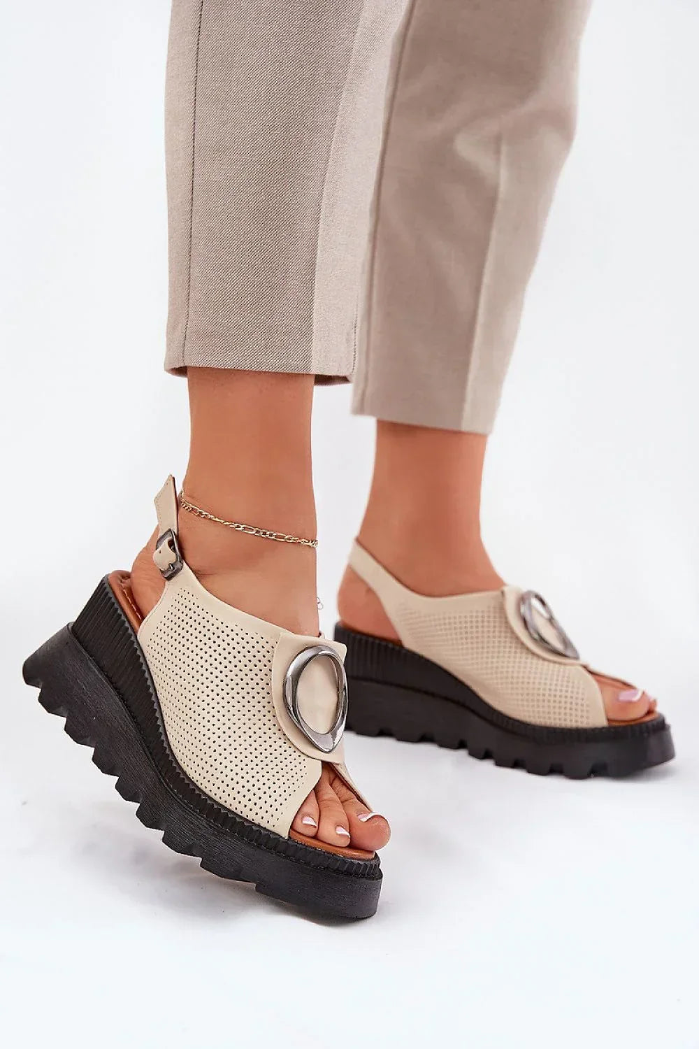  Buskin model 213005 Step in style 