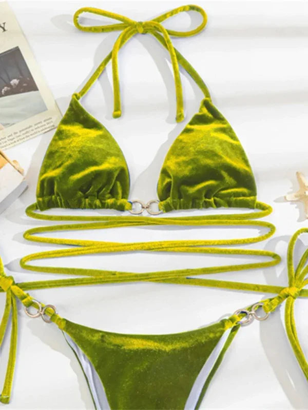 Ensemble de bikini bleu à ficelles pour femme