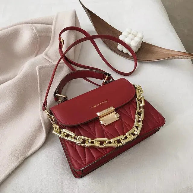 Women Chained Leather Handbag - Handbag - LeStyleParfait