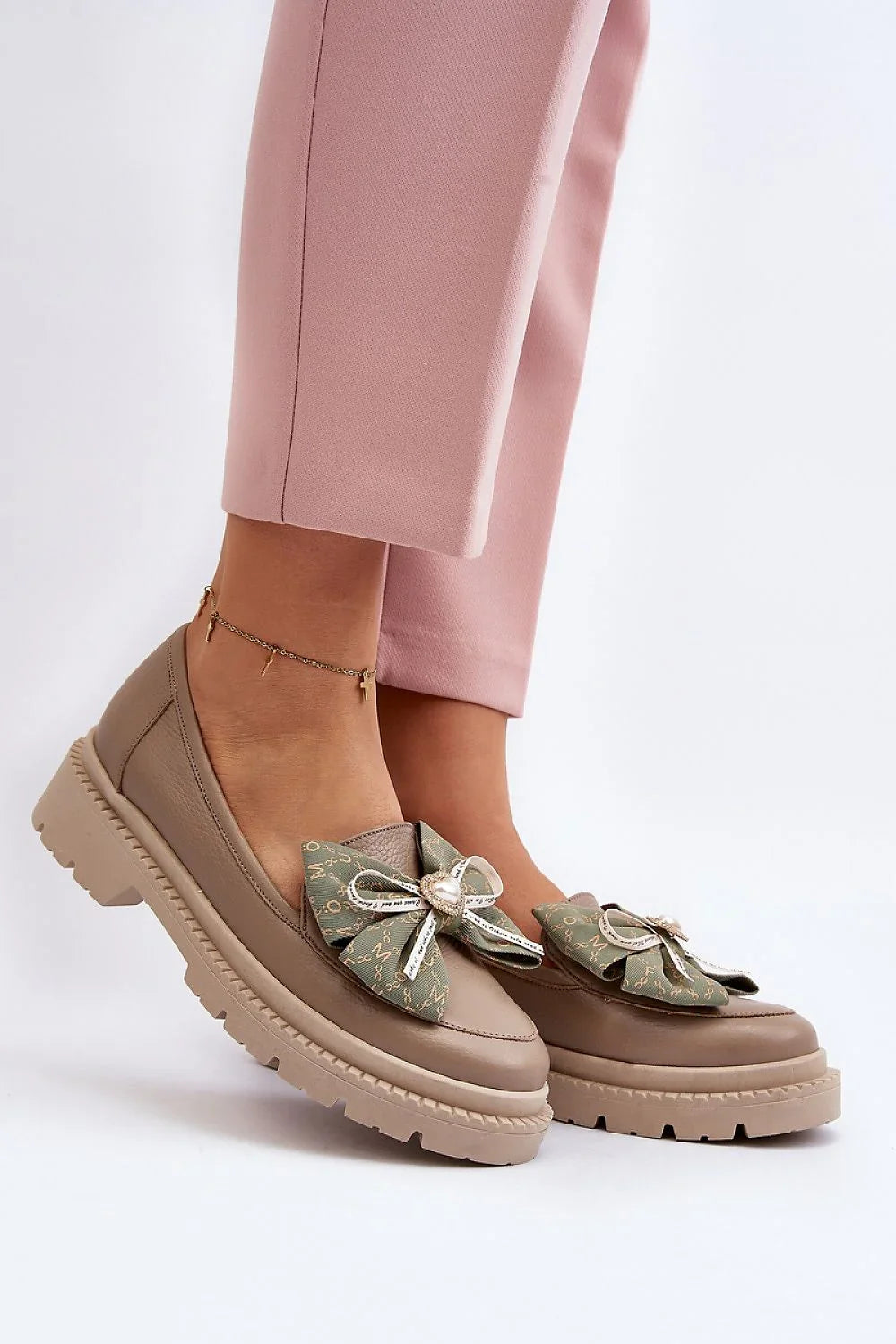 Women’s beige leather bow platform moccasins, casual chic women’s platform moccasins for street style