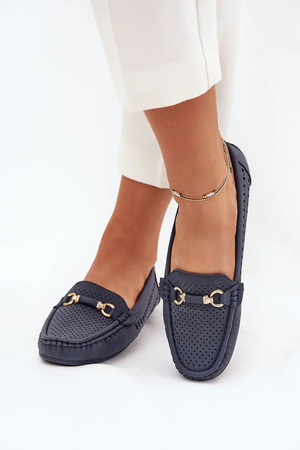 Women’s faux leather driving moccasin loafers, breathable flat women’s driving shoes for all season wear